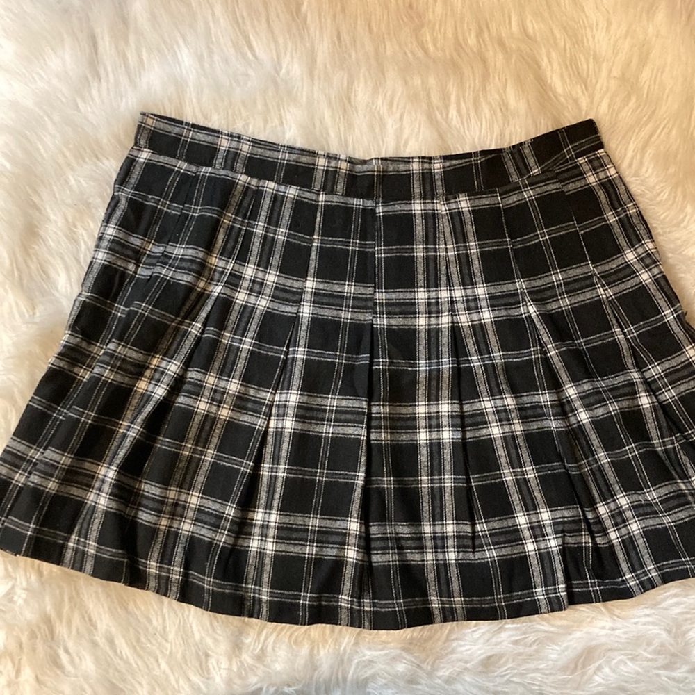 Shein Curve Plus Tartan Pleated Skirt - Brand New